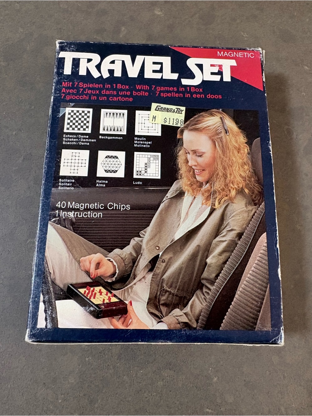 Magnetic Travel Set - vintage with box